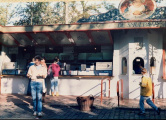 Kassaluikjes bij de Smulpaap in 1982 - Foto: Peet Harte {{intern|gebruikt met toestemming}}