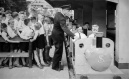 Opening van het <a href="/lemma/Kinderspoor" title="Kinderspoor">Kinderspoor</a>.