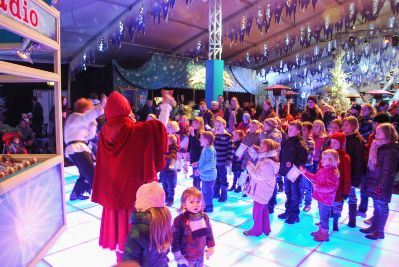 Bestand:Kiwiwola-kidsradio-december2009.jpg