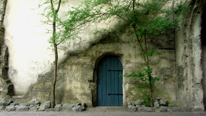 Bestand:Spookslot-nooduit.jpg