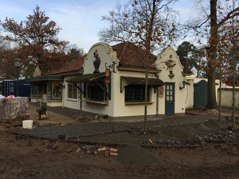 Bestand:Bestrating wipaplein nov 2016.jpg