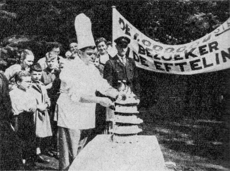 Bestand:Miljoenste-bezoeker-1954-aansnijden.jpg
