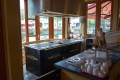 De enorme bakplaten voor het bakken van poffertjes in <a href="/lemma/%27t_Poffertje" title="&#039;t Poffertje">&#039;t Poffertje</a>. (Foto: Jos)