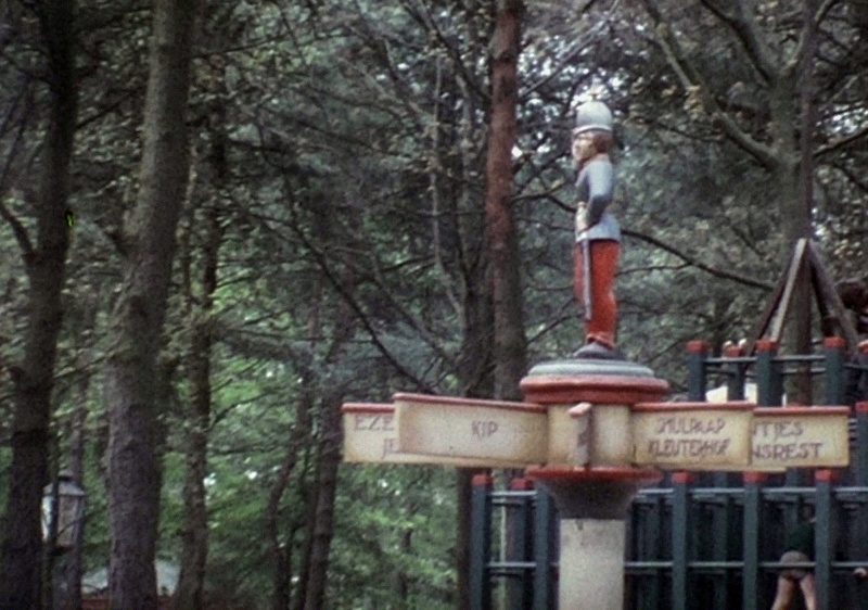 Bestand:Speeltuinwegwijzer1974.jpg