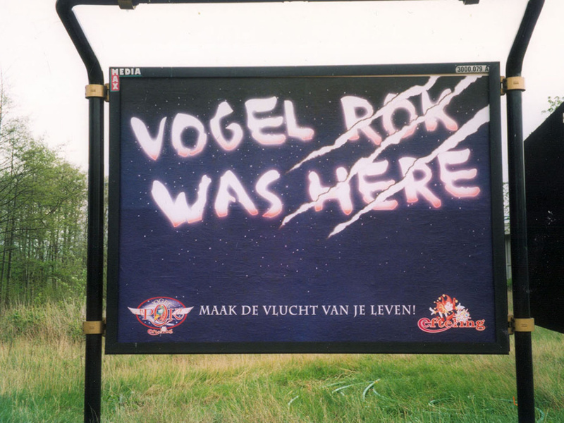 Bestand:Vogelrokmarketingbushokje.jpg