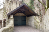 De uitgang met overkapping van het <a href="/lemma/Spookslot" title="Spookslot">Spookslot</a>. (Foto: Jos)
