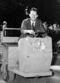 Een <a href="/lemma/Accuwagen" title="Accuwagen">Accuwagentje</a> begin jaren negentig, kleine uitvoering