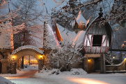 Winterse blik op het <a href="/lemma/Lonkhuys" title="Lonkhuys">Lonkhuys</a> en de entreepoort tot het <a href="/lemma/Lavenlaar" class="mw-redirect" title="Lavenlaar">Lavenlaar</a>