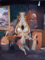 Tentoonstelling <a href="/lemma/Dwalen_op_de_Rommelzolder" title="Dwalen op de Rommelzolder">Dwalen op de Rommelzolder</a>, 2002
