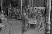 Animatronics in de <a href="/lemma/Troonzaal" title="Troonzaal">Troonzaal</a> tijdens bouw <a href="/lemma/Fata_Morgana" title="Fata Morgana">Fata Morgana</a>