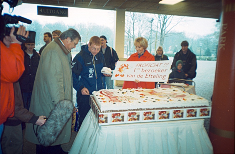 Bestand:Eerste bezoeker 1998.jpg