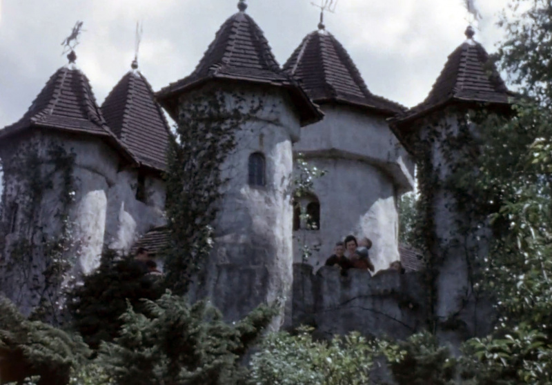 Bestand:Kasteeldoornroosje1962.jpg