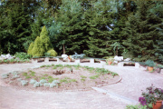 <a href="/lemma/Gedenkzuil" title="Gedenkzuil">Gedenkzuil</a> in <a href="/lemma/1992" title="1992">1992</a>