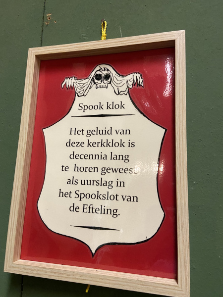 Bestand:Spook klok Goirkesekerk.jpg