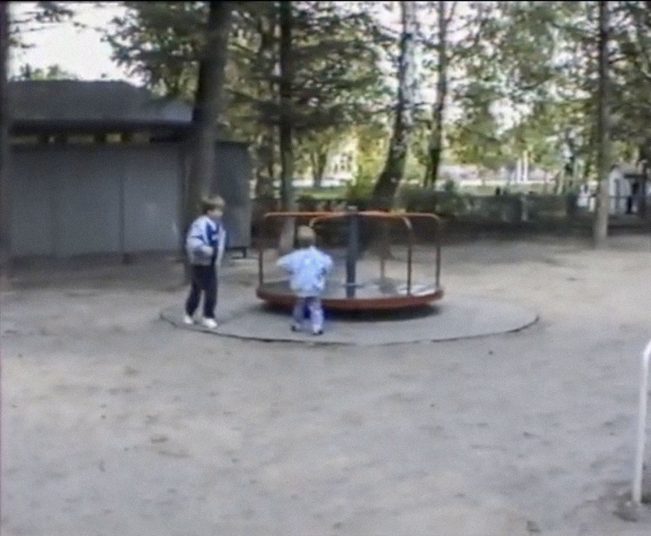 Bestand:Toiletgroepspeeltuin1987-2.jpg
