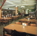 Interieur van het <a href="/lemma/Caf%C3%A9-Restaurant" title="Café-Restaurant">Café-Restaurant</a>, begin jaren tachtig