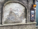 <a href="/lemma/In_den_Swarte_Kat" title="In den Swarte Kat">In den Swarte Kat</a> - muur ext