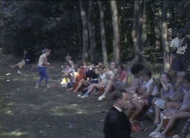 Bestand:Picknick-achter-schuilloods-eind50.jpg