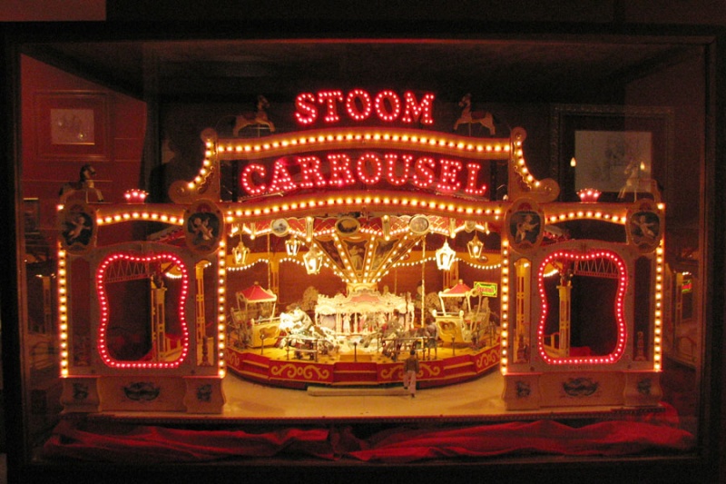 Bestand:Stoomcarrousel-klein.jpg