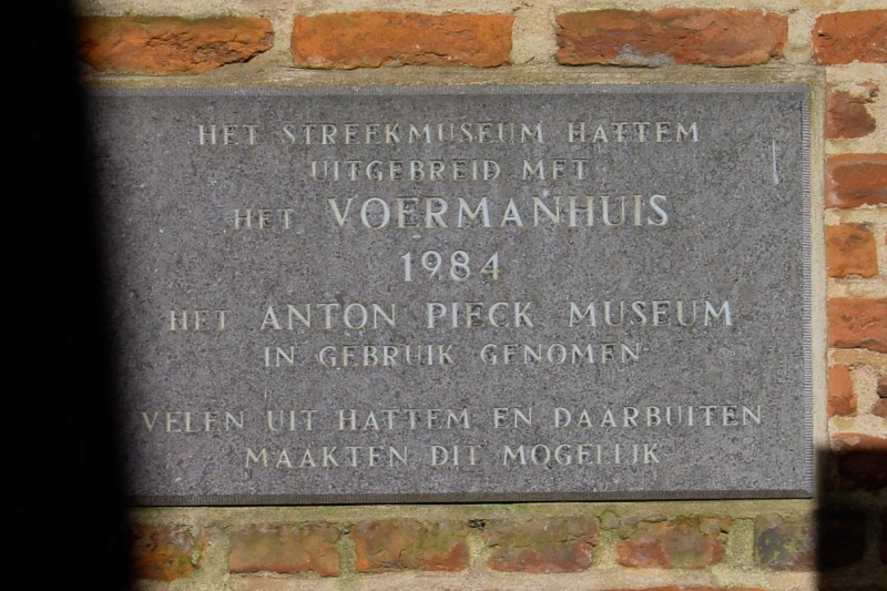 Bestand:Pieckmuseum eerste steen.jpg