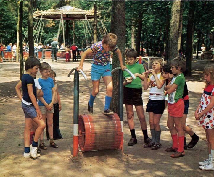 Bestand:Speeltuin70.jpg