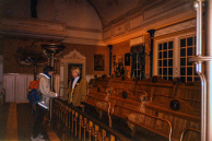 Hoofdshow van Villa Volta, kort na de opening in 1996. De jongen op de foto is Michel den Dulk.