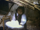 Wasvrouwtje van het <a href="/lemma/Kabouterdorp" title="Kabouterdorp">Kabouterdorp</a> enkele jaren na opening, begin jaren tachtig
