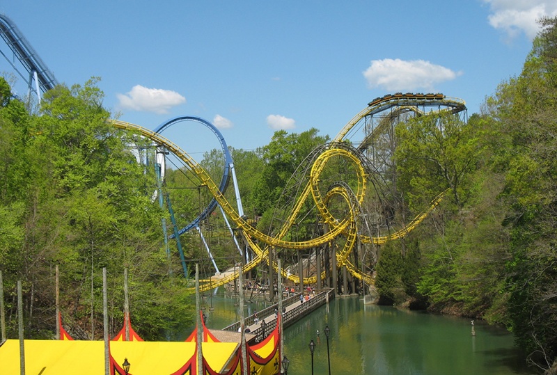 Bestand:LochNessMonster BuschGardens.jpg