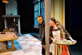 La Cenerentola - Prins en Assepoester in de keuken - Foto: Facebook Opera Zuid
