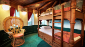 Interieur <a href="/lemma/Droomvlucht_Suite" title="Droomvlucht Suite">Droomvlucht Suite</a> in het <a href="/lemma/Efteling_Hotel" title="Efteling Hotel">Efteling Hotel</a>