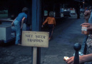 Bordje &#039;Niet meer trappen&#039; bij het <a href="/lemma/Kinderspoor" title="Kinderspoor">Kinderspoor</a> in <a href="/lemma/1978" title="1978">1978</a>