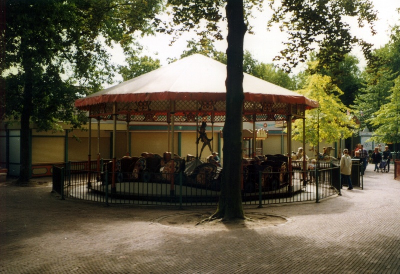 Bestand:Vlindermolen voorheen.jpg