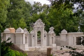 <a href="/lemma/De_Nieuwe_Kleren_van_de_Keizer" title="De Nieuwe Kleren van de Keizer">De Nieuwe Kleren van de Keizer</a> in aanbouw (Foto: Jos)
