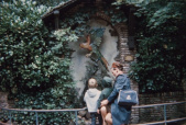 <a href="/lemma/Sprekende_Papegaai" title="Sprekende Papegaai">Sprekende Papegaai</a>, eind jaren zestig