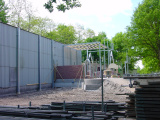 Bouw Meisje met de Zwavelstokjes in 2004: staalconstructie en eerste metselwerk in opbouw - Foto: collectie WWCW