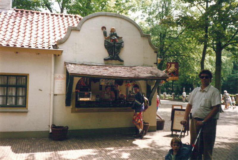 Bestand:Indegelaarsekatvoorgevel1994.jpg