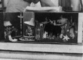 Maquette Carnaval Festival, close-up van Hawaï en Afrika Bron: &quot;Animatie 1 - Joop Geesink, poppenfilmproducent&quot; September 1984