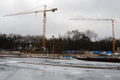 Bouw van <a href="/lemma/Joris_en_de_Draak" title="Joris en de Draak">Joris en de Draak</a> gezien vanuit het park, januari <a href="/lemma/2010" title="2010">2010</a>