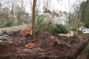 Onderhoud aan het kasteel van <a href="/lemma/Doornroosje" title="Doornroosje">Doornroosje</a> in de winter van 2023 / 2024.