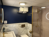 <a href="/lemma/Suite_(Wonder_Hotel)" title="Suite (Wonder Hotel)">Suite (Wonder Hotel)</a>