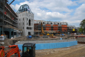 Arena tijdens de viering van het hoogste punt van <a href="/lemma/Raveleijn" title="Raveleijn">Raveleijn</a> in mei <a href="/lemma/2010" title="2010">2010</a>