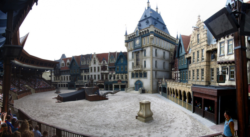 Bestand:Raveleijnarena2011.jpg