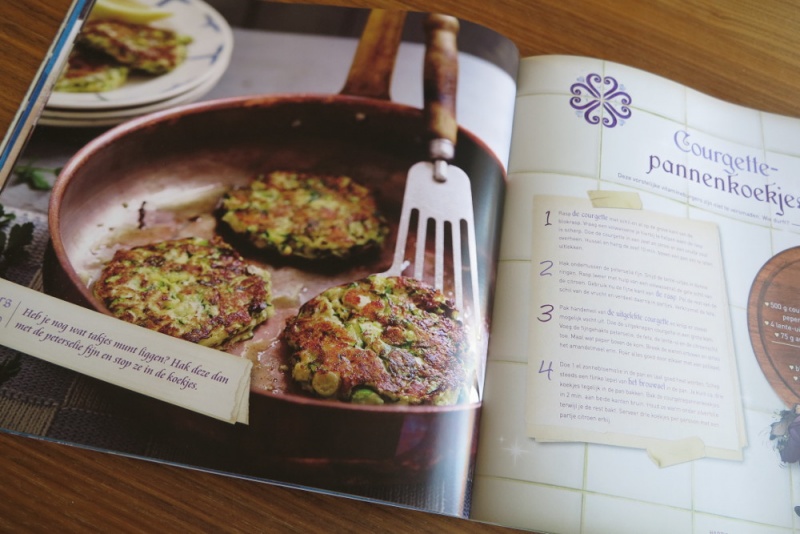 Bestand:Pollespkboek courgette.jpg