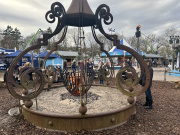 <a href="/lemma/Warme_Winter_Weide" title="Warme Winter Weide">Warme Winter Weide</a> <a href="/lemma/Winter_Efteling_2024-2025" title="Winter Efteling 2024-2025">Winter Efteling 2024-2025</a>