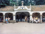 <a href="/lemma/Kogeloog" title="Kogeloog">Kogeloog</a> in de jaren tachtig