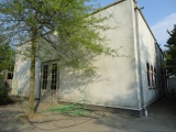 Zijkant van de remise thv de parkeerplaats, 2011