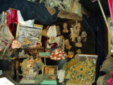 Tentoonstelling <a href="/lemma/Dwalen_op_de_Rommelzolder" title="Dwalen op de Rommelzolder">Dwalen op de Rommelzolder</a>, 2002