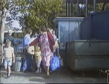 <a href="/lemma/Ingang_Noord" title="Ingang Noord">Ingang Noord</a> met alternatief hokje naast een enorme afvalcontainer tijdens de bouw van <a href="/lemma/Carnaval_Festival" title="Carnaval Festival">Carnaval Festival</a> aan de rechterkant, <span class="redlink">1983</span>