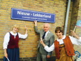 Hans en Grietje op bezoek bij Burgemeester Van der Borg in Nieuw Lekkerland, gemeente Molenwaard, ZH
