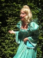 Irene Borst als <a href="/lemma/Indische_Waterlelies" class="mw-redirect" title="Indische Waterlelies">Indische Waterlelies</a>-fee Soraya in het <a href="/lemma/Sprookjesfeest" title="Sprookjesfeest">Sprookjesfeest</a>.